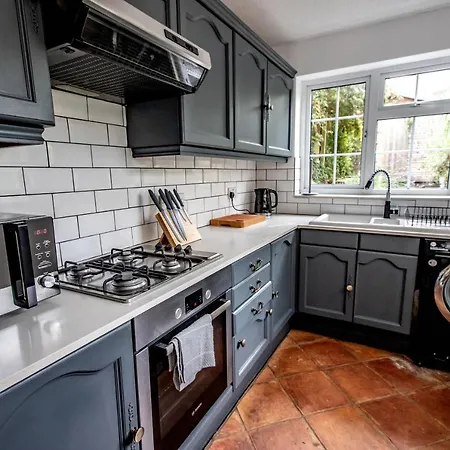 Short Stays - Fishponds * Bristol